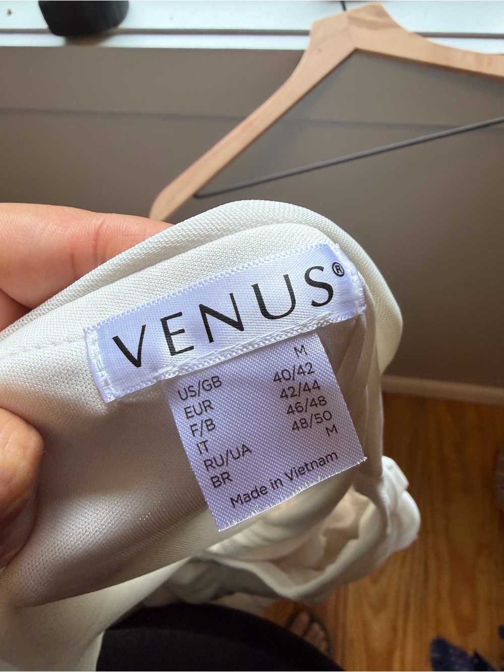 VENUS White Cream Off-Shoulder Ruched Midi Dress size M - Picture 3 of 7